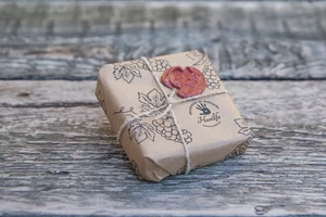 Szőlőmagolajos vörösboros szappan díszcsomagolással