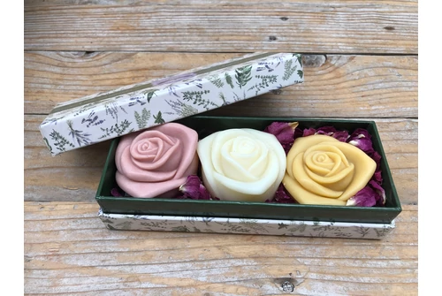 Rózsa szappanok díszdobozban